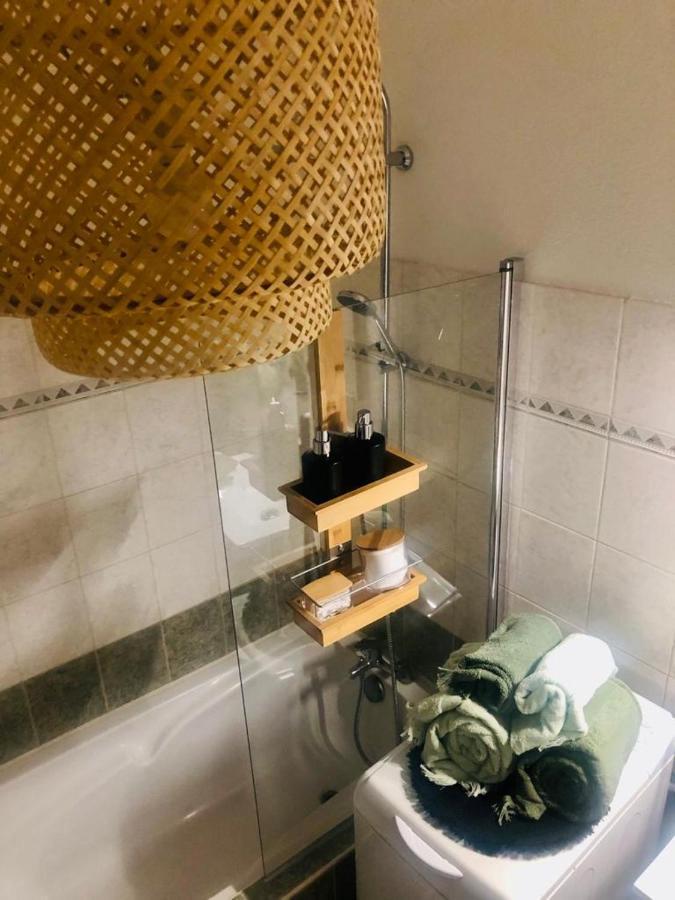 Le Camelia Apartment Tallard Bagian luar foto