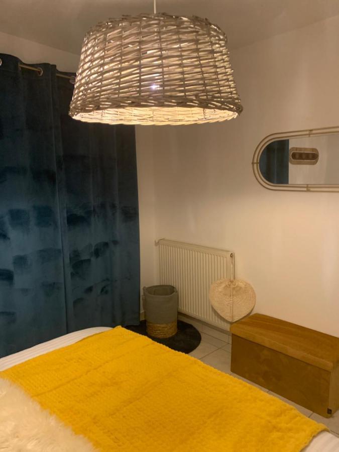 Le Camelia Apartment Tallard Bagian luar foto